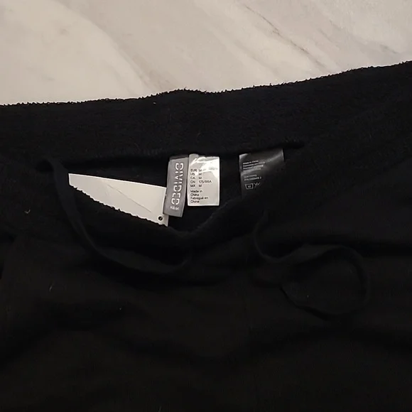 H&M Joggers - Picture 3 of 3